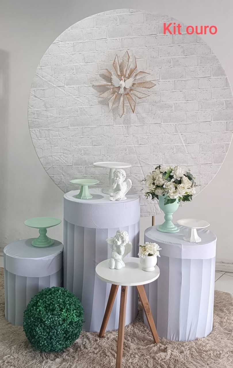 Kit Batizado Muro Branco C/ Verde Ouro - Inspire Festas