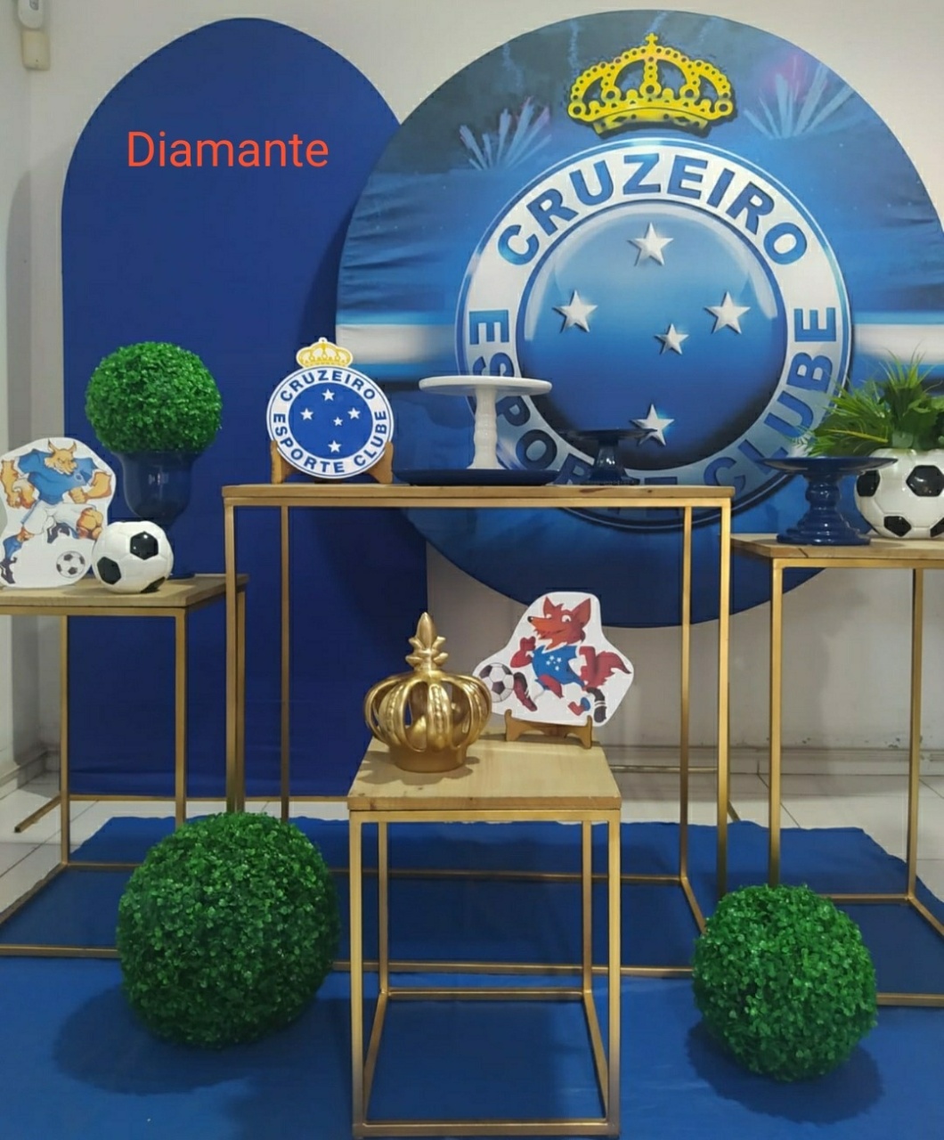Kit Cruzeiro Mesa Cubo Dourada Diamante - Inspire Festas