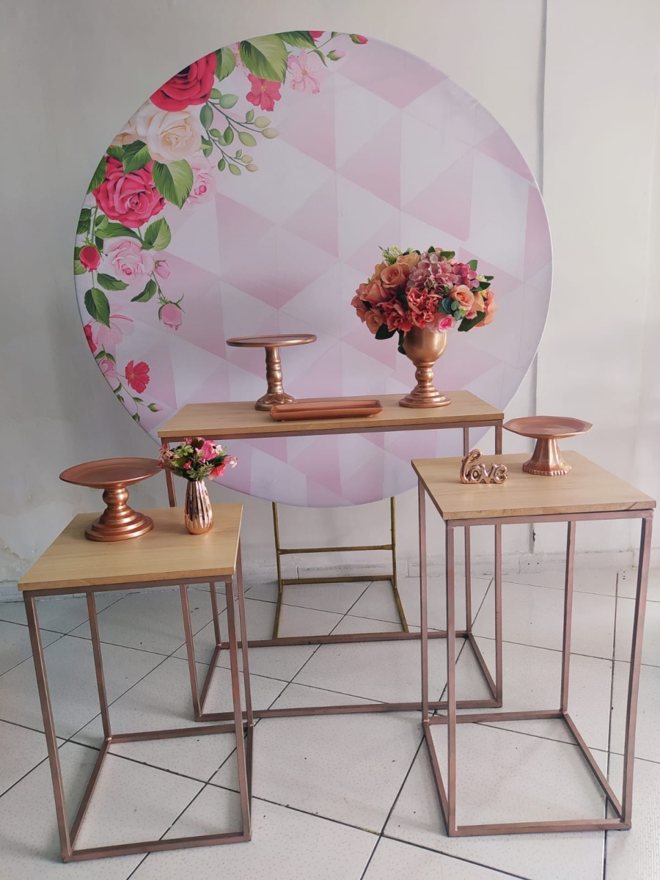 Kit Floral Com Rosas Efraim Prata - Inspire Festas