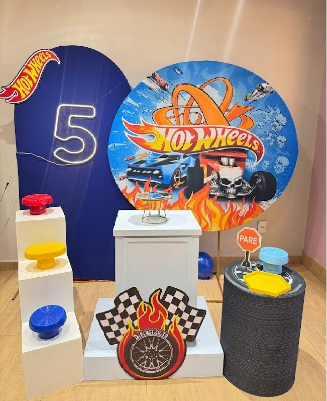 Hot Wheels Composição Premium Com Escada Em U - Felicittà Festas