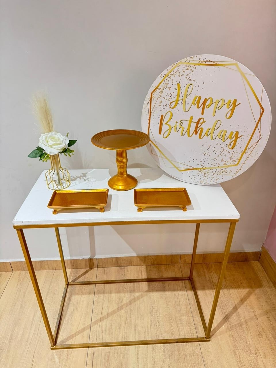 Festa Na Mesa Happy Birthday Dourado E Branco - Felicittà Festas