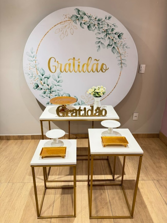 Gratidão Composição Com Mesas de Ferro - Felicittà Festas
