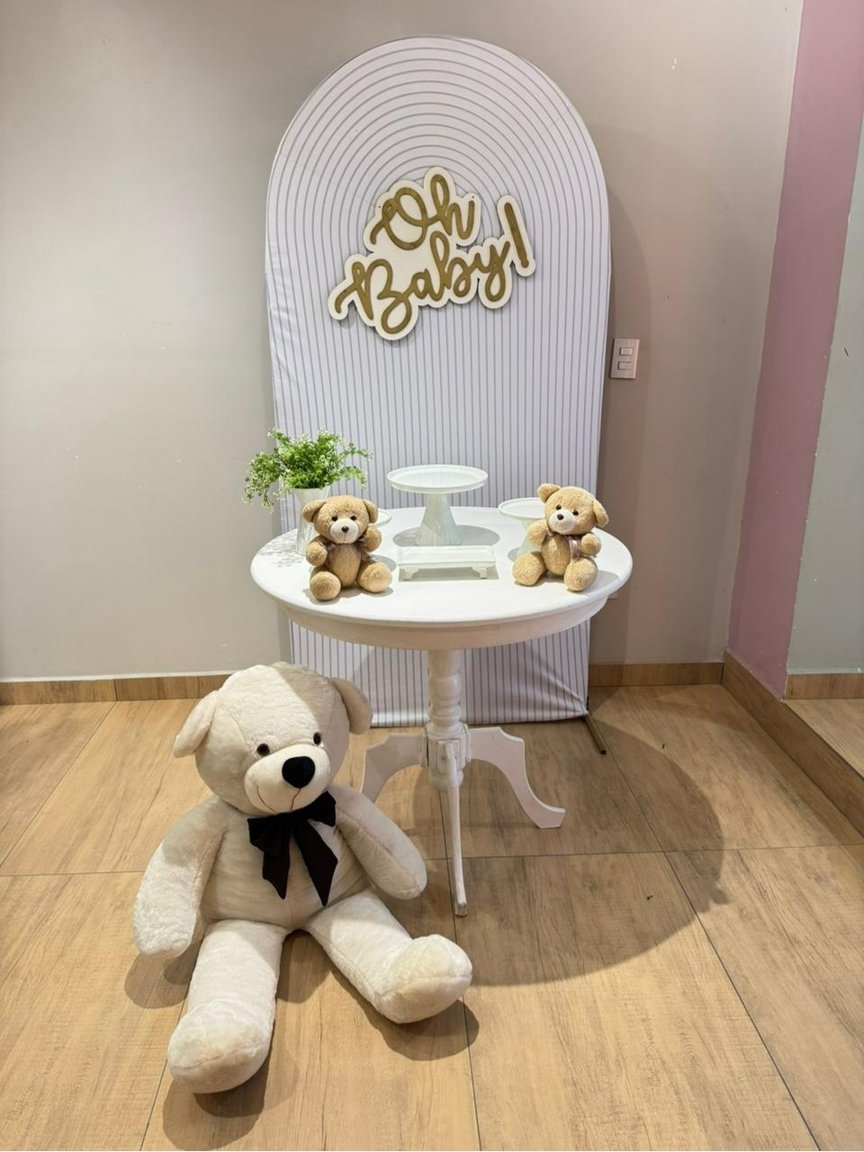 Composição Chá de Bebê Com Mesa Redonda Branca - Felicittà Festas