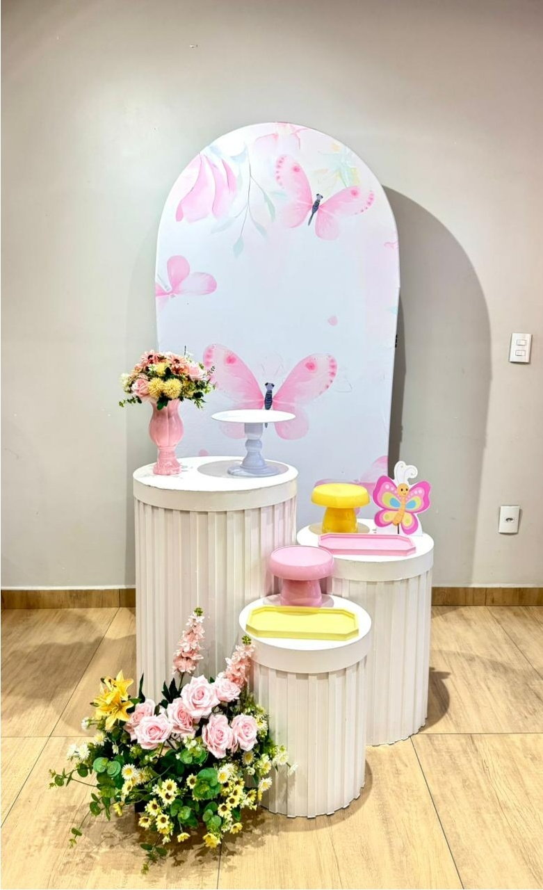 Jardim Borboleta Rosa Kit Prata Com Cilindro Ripado Com Arranjo de Chão - Felicittà Festas