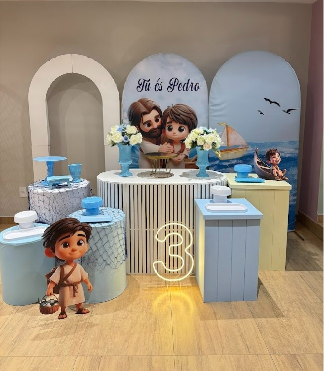 Tu És Pedro Composição Diamante Especial Com Mesas Cubos - Felicittà Festas
