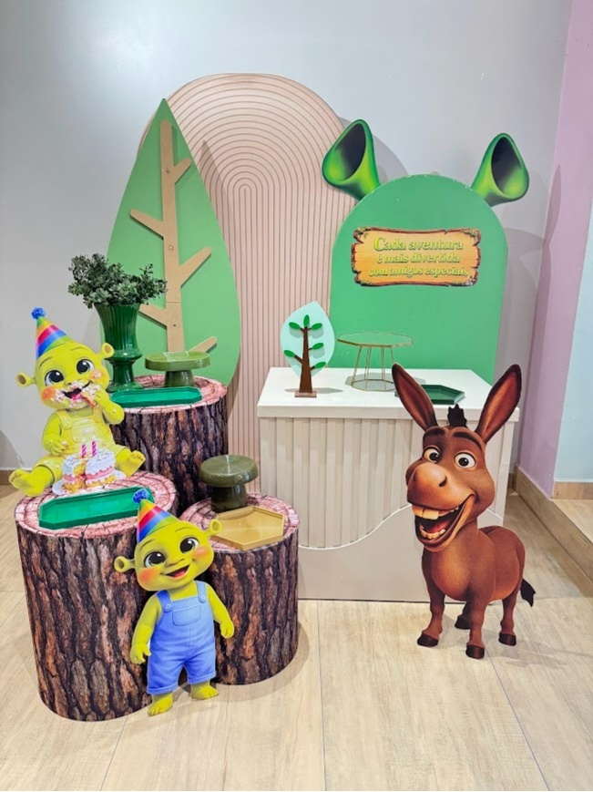Shrek Kit Diamante Com Árvore (Painel Romano Verde 1,6M X 80Cm Não Desmonta) - Felicittà Festas