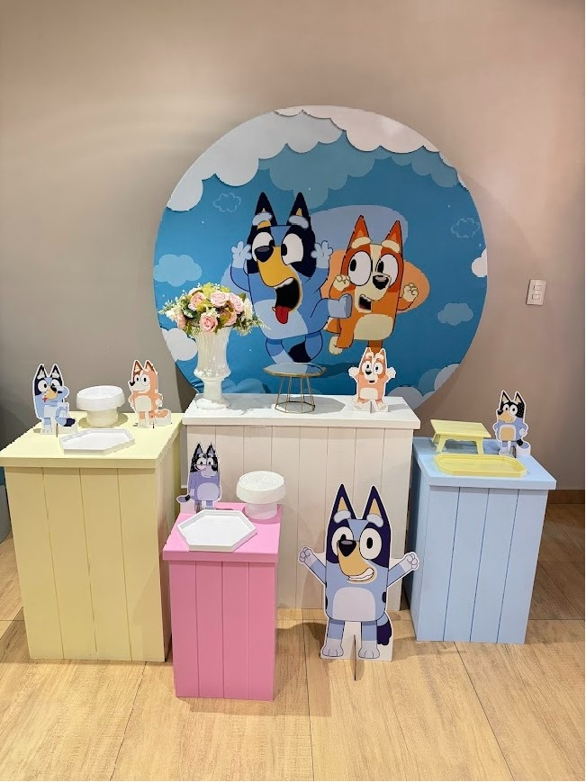 Bluey E Bingo Composição Ouro Com Mesas Cubos Menina - Felicittà Festas