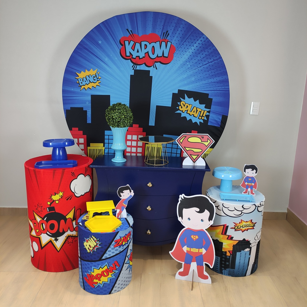 Superman Kit Ouro Painel Prédios - Felicittà Festas