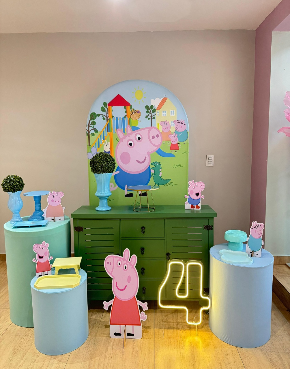 Peppa E George Pig Kit Ouro Romano - Felicittà Festas