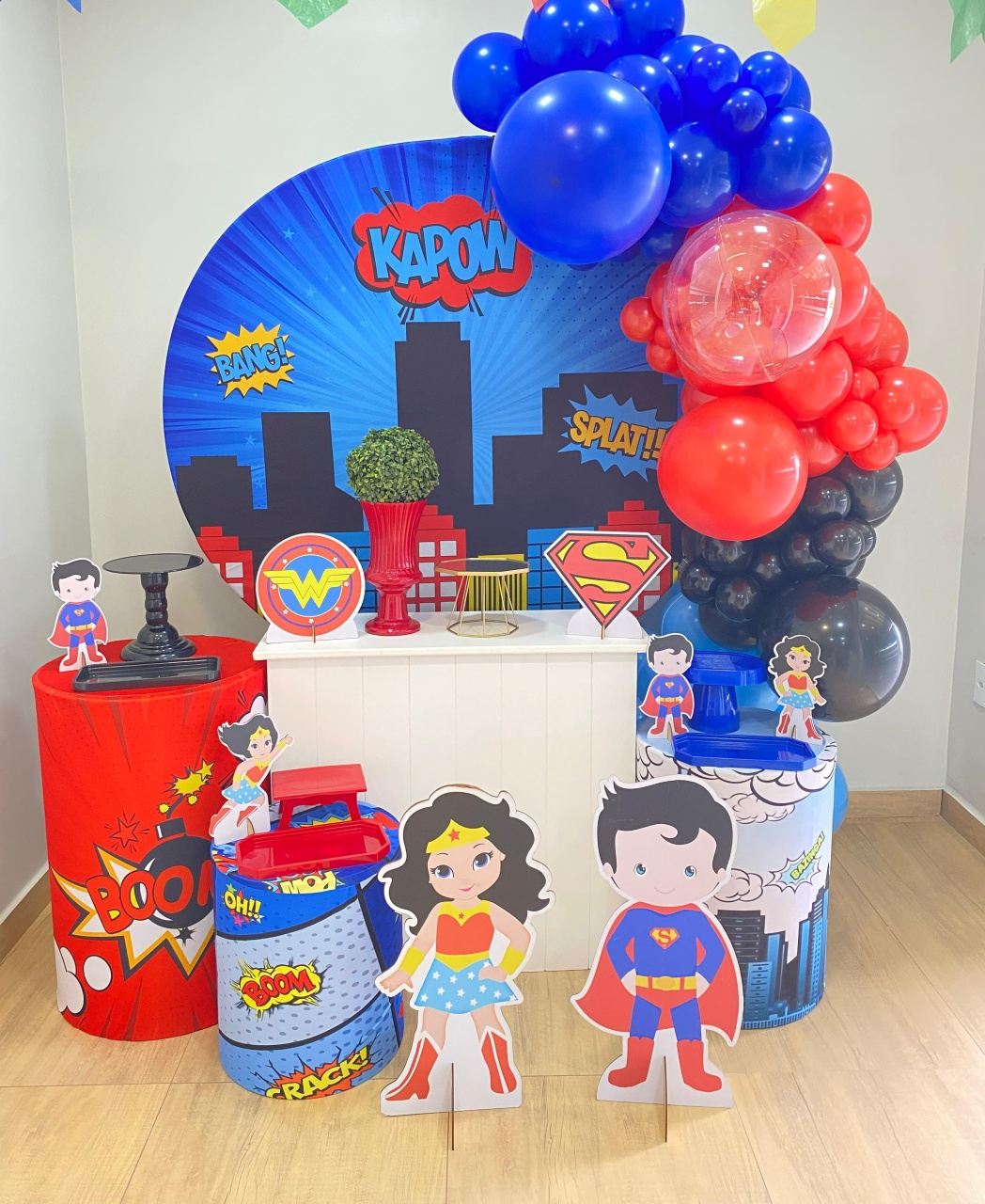 Mulher Maravilha E Superman Kit Ouro - Felicittà Festas