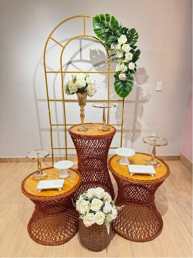 Composição Vime Mesa Cinturinha Painel Janela - Casamento Aniversários/ Noivados/ Bodas - Felicittà Festas