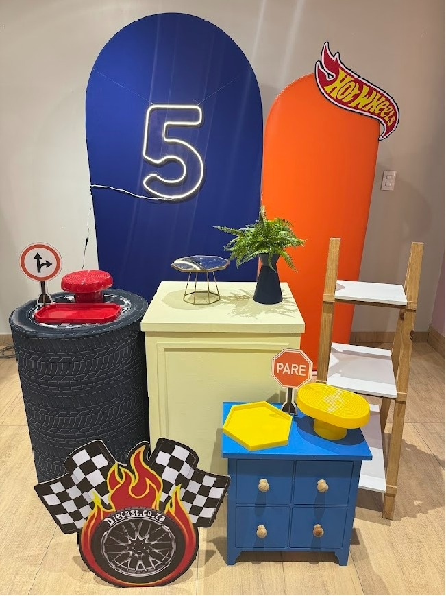 Hot Wheels Composição Premium Painéis Romano - Felicittà Festas