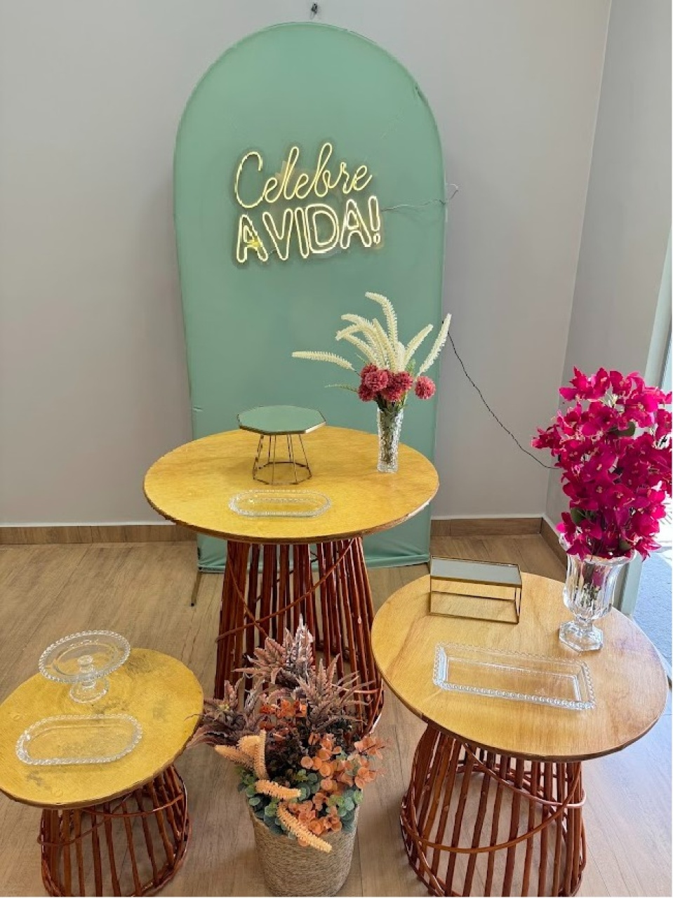 Composição Trio Mesa Cone Com Painel Em Tecido - Adulto - Felicittà Festas