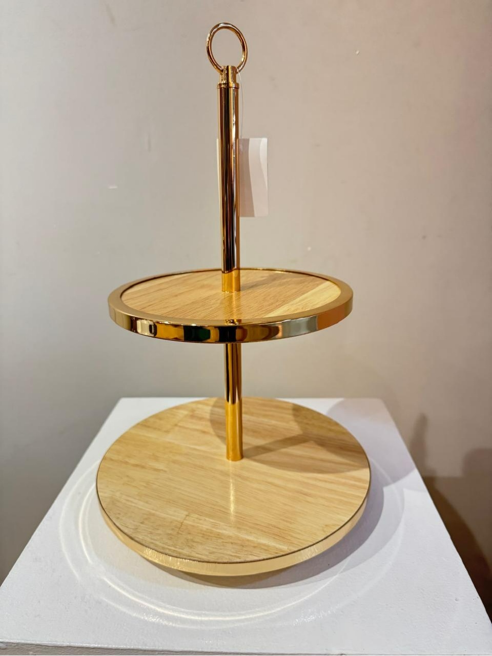 Doceira de Ferro Dourada Com Madeira de Andar - Felicittà Festas