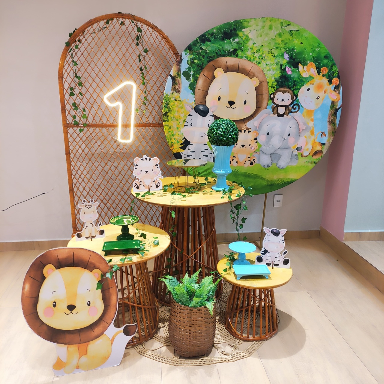 Safari Com Vime de Luxo - Felicittà Festas