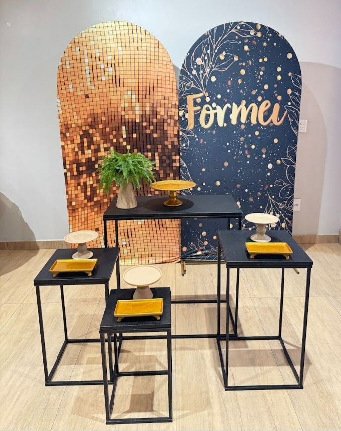 Formei Painel Sublimado Composição Dois Painéis E Trio de Mesas de Ferro Preta - Felicittà Festas