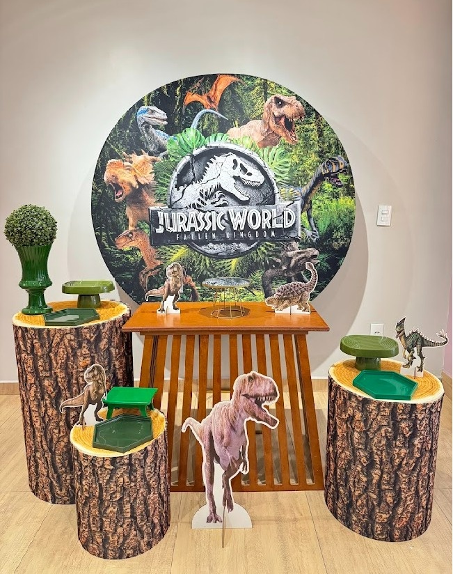 Jurassic World - Dinossauro - Kit Ouro Mesa Triangulo - Felicittà Festas