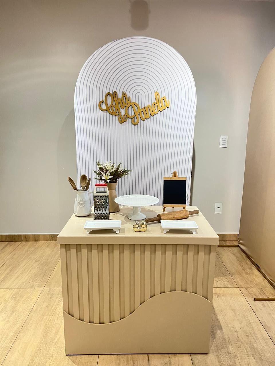 Composição Chá de Panela Com Mesa de Onda - Felicittà Festas