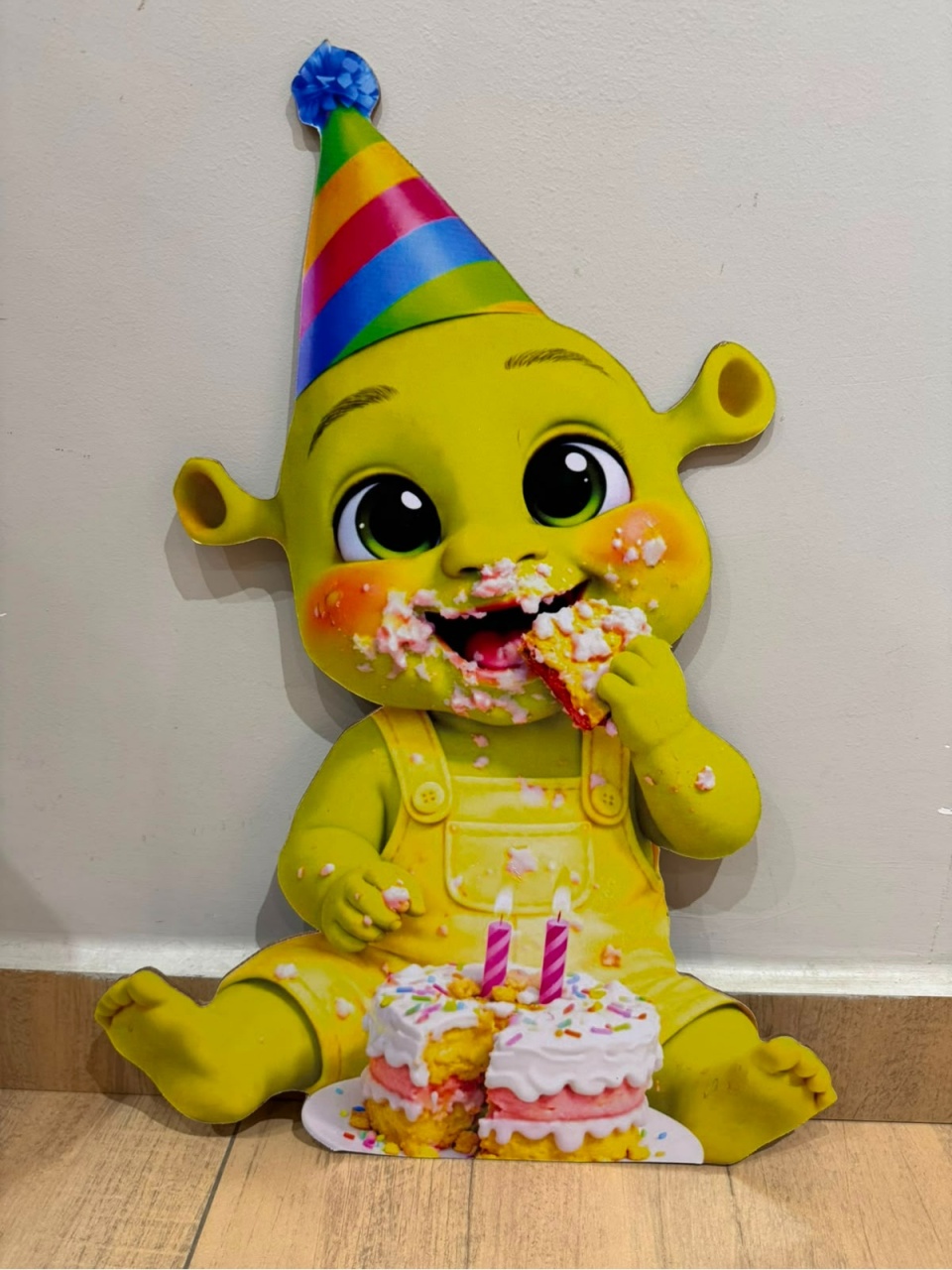Shrek Criança Comendo Bolo Display 60Cm - Felicittà Festas