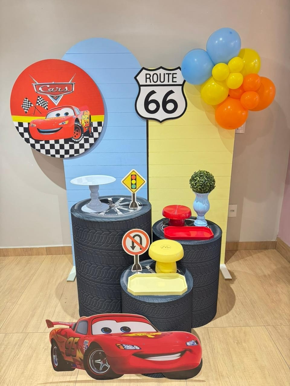 Relâmpago Mcqueen - Carros Com Painéis Degradê - Felicittà Festas
