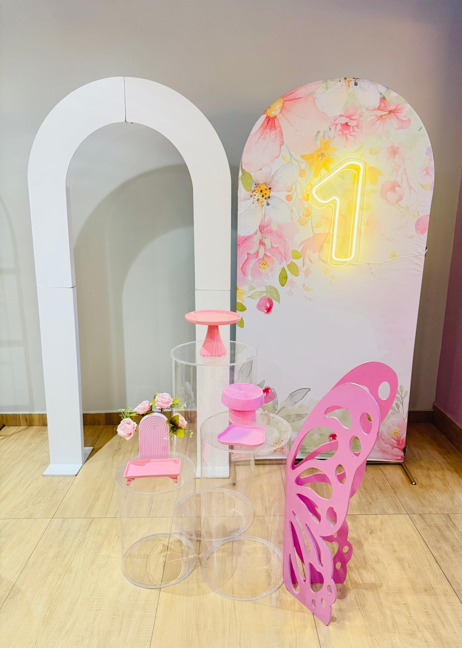 Jardim Rosa Composição Romano Ouro Com Dois Painéis - Felicittà Festas