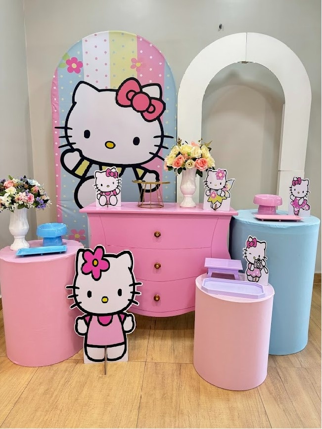 Hello Kitty Composição Diamante Painel Vazado - Felicittà Festas