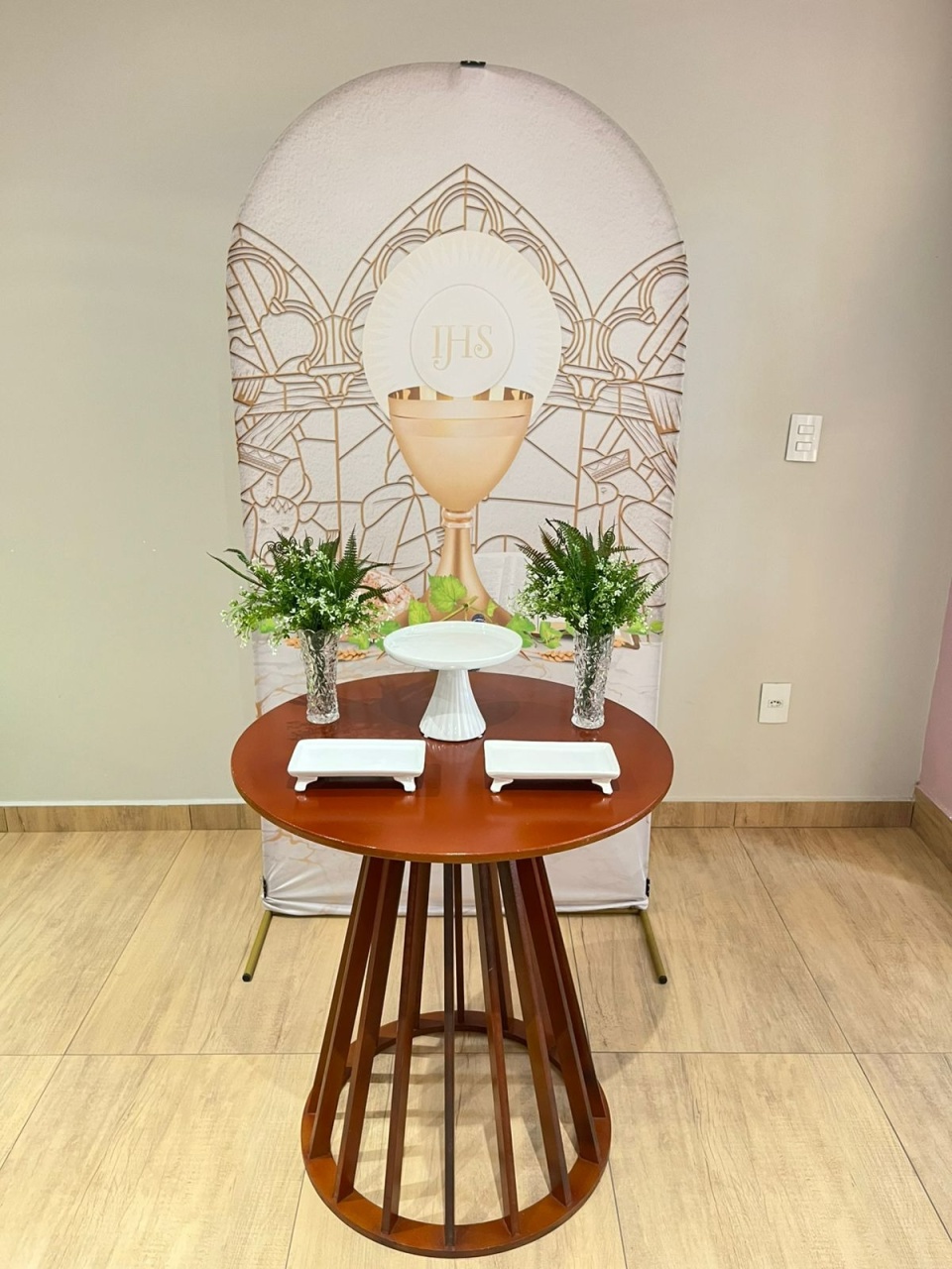 Composição Primeira Comunhão Mesa Marrom - Felicittà Festas