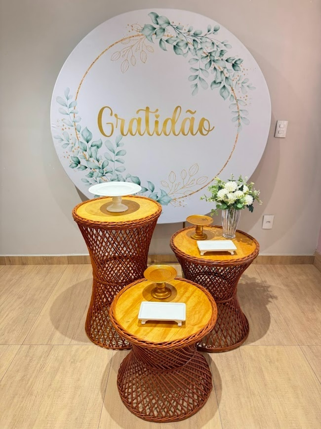 Composição Gratidão Com Mesas Cinturinha Vime - Felicittà Festas