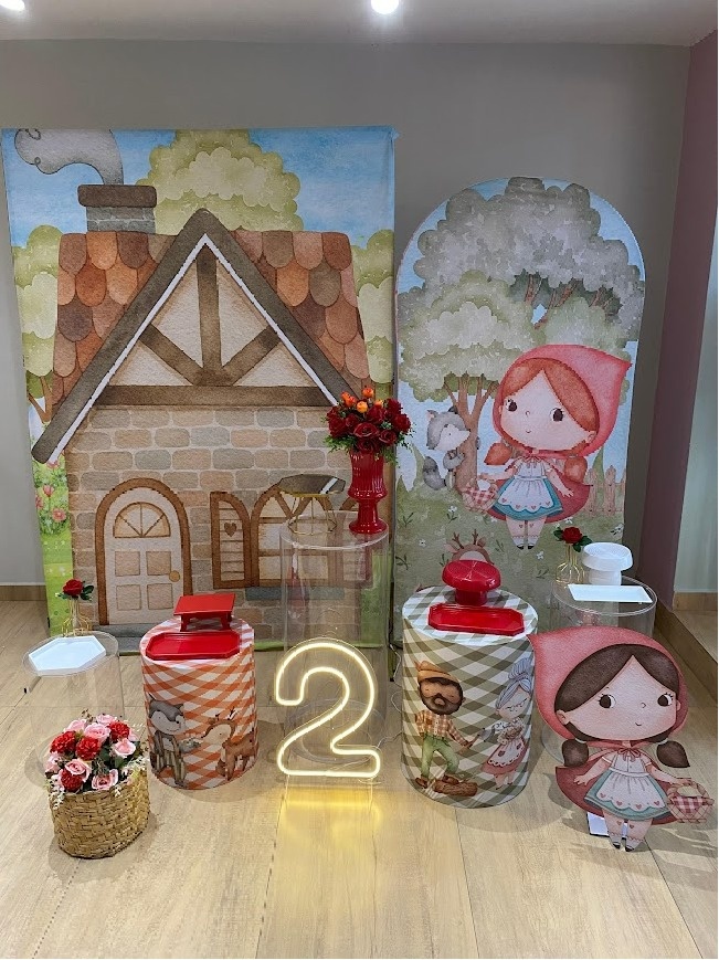 Chapeuzinho Vermelho Composição Romano Com Casinha - Felicittà Festas