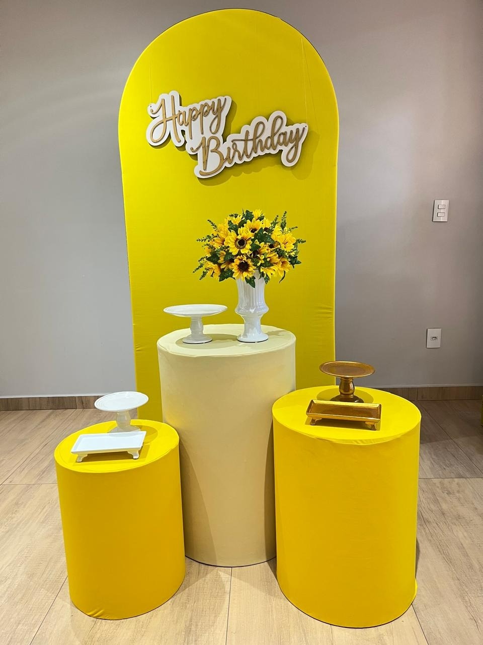 Kit Romano Amarelo Com Girassol Adulto/ Juvenil - Felicittà Festas
