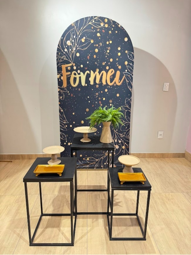 Formei Painel Sublimado Composição Trio de Mesas de Ferro Preta - Felicittà Festas