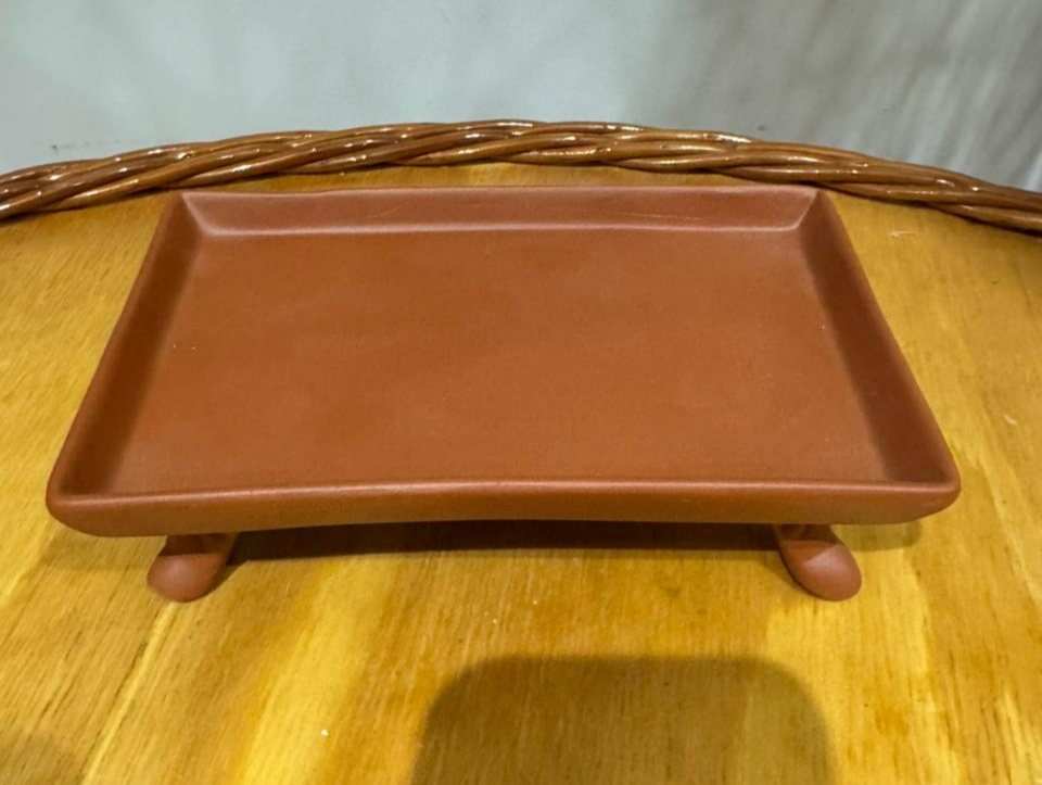 Travessa Com Pezinho Terracota - Felicittà Festas