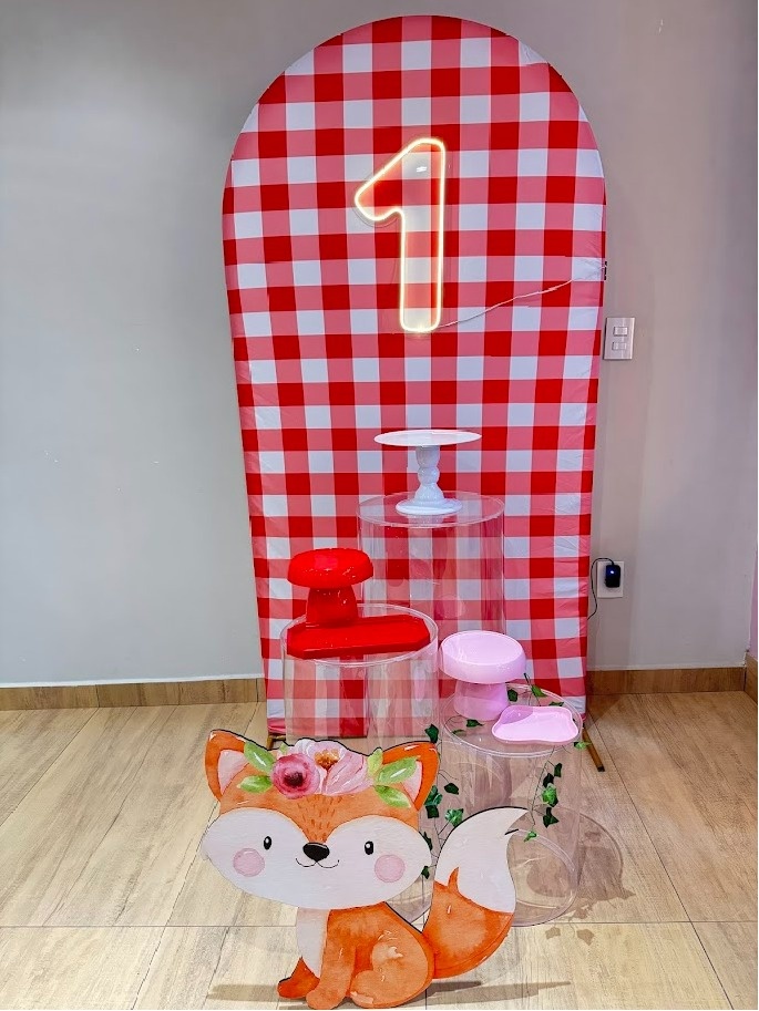 Bosque Kit Romano Mesas de Acrílico - Felicittà Festas