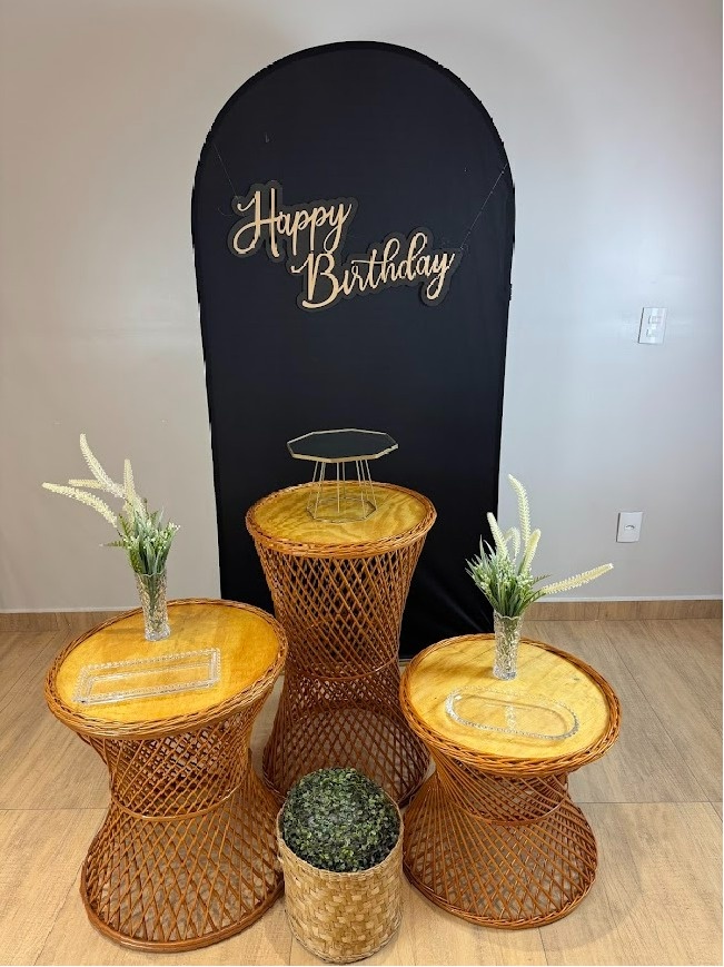 Composição Romano Black Com Mesas Vime Adulto - Felicittà Festas