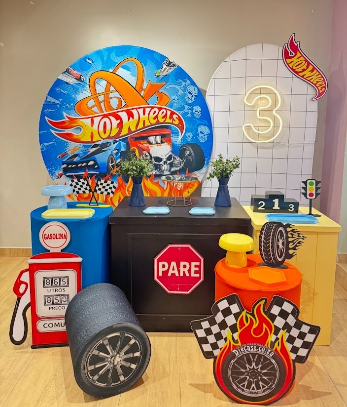 Hot Wheels Kit Diamante Pit Stop Com Mesa Extra - Felicittà Festas