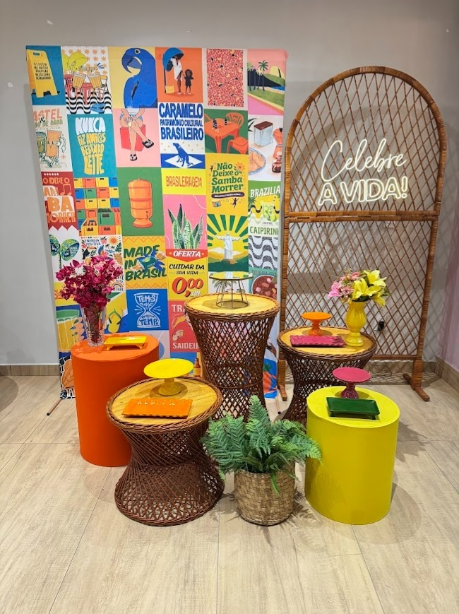 Brasilidade Composição Com Mesas E Painel Vime E Cilindros - Felicittà Festas