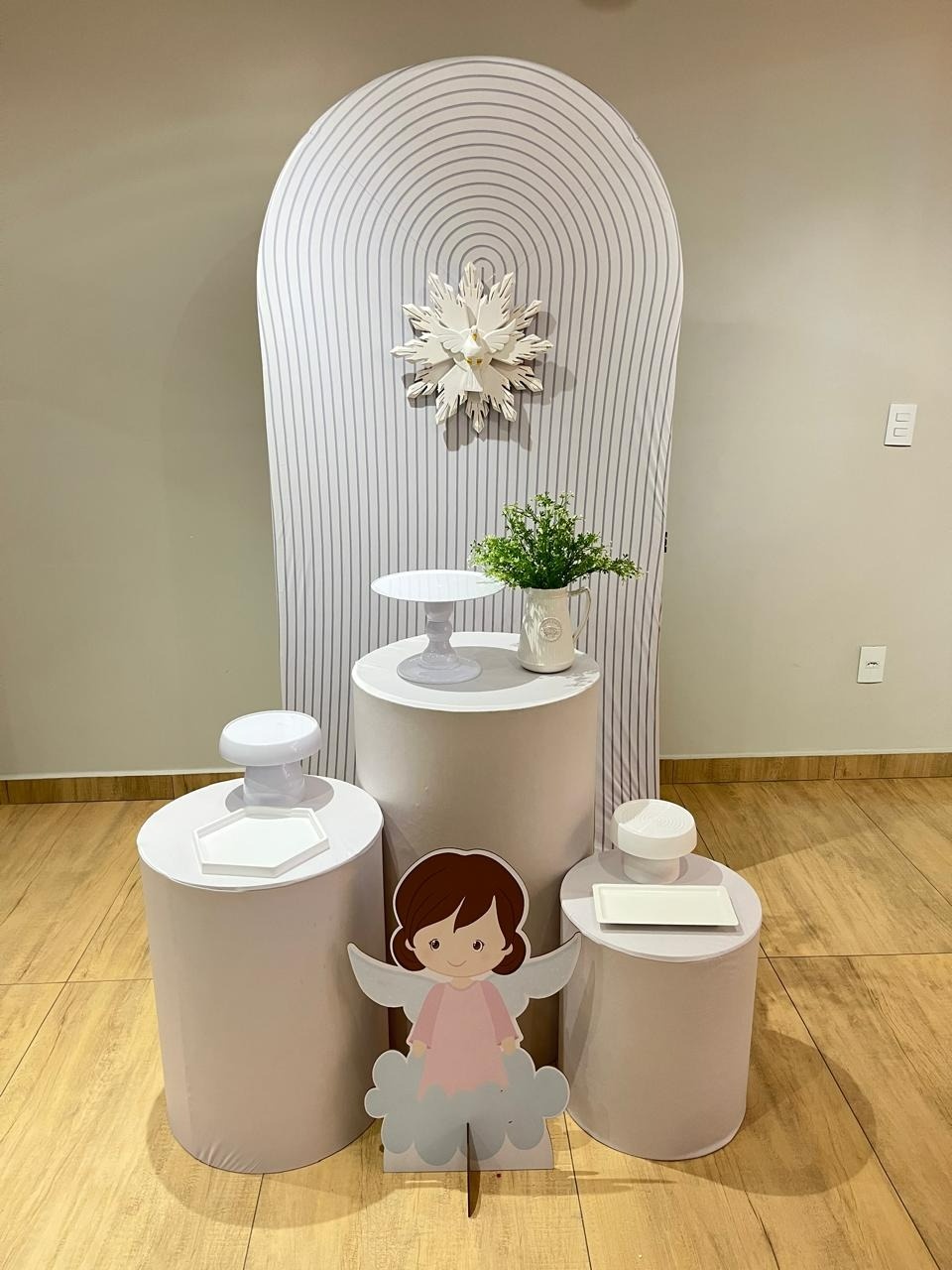 Batizado Romano Prata Menina - Felicittà Festas
