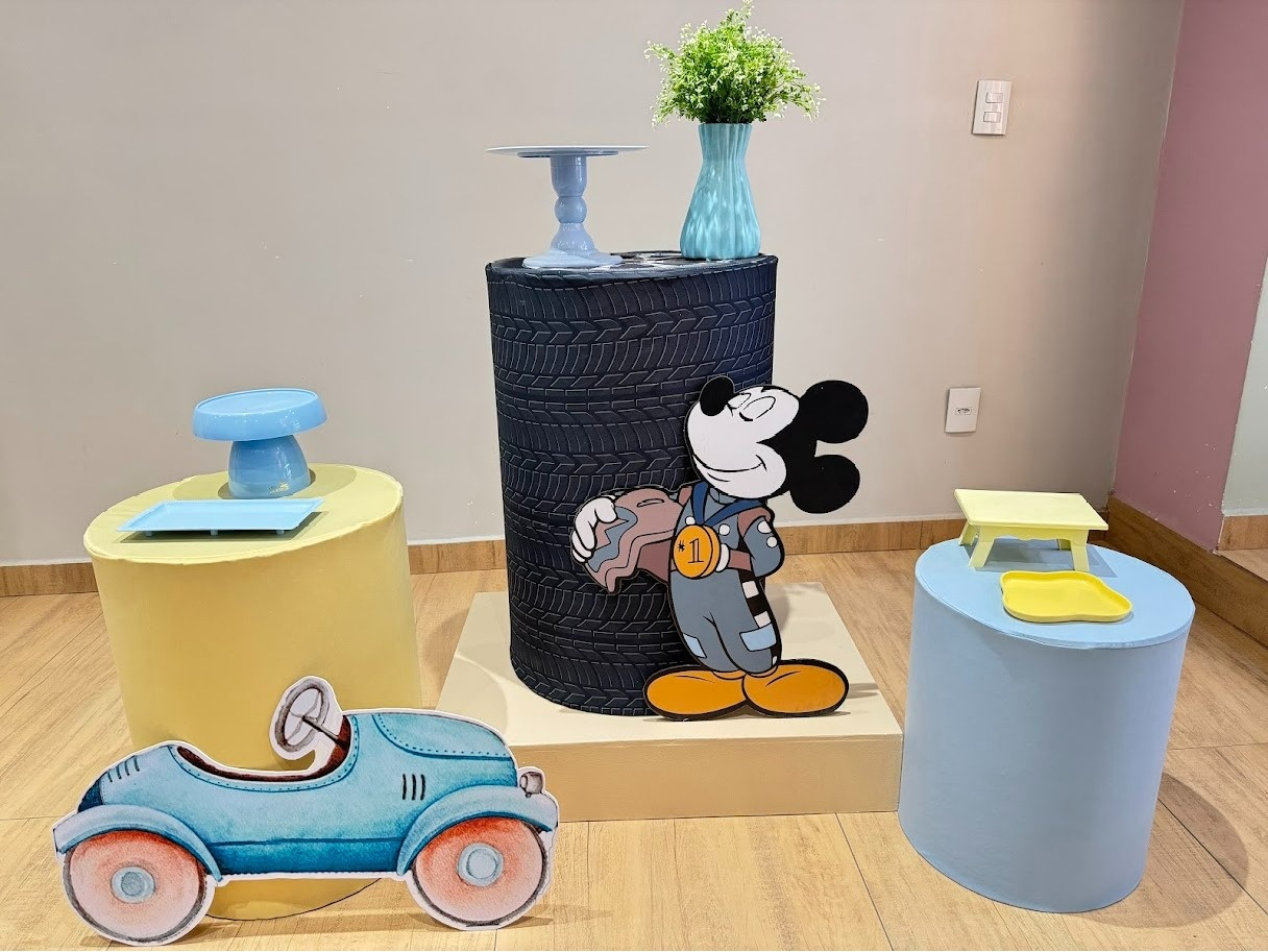 Mickey Corredor Romano Prata Sem Painel E Palco - Felicittà Festas