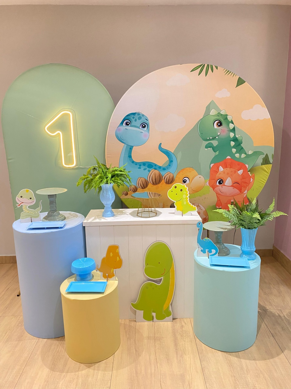 Dino Baby Kit Diamante Candy Com Painel Romano Em Tecido - Felicittà Festas