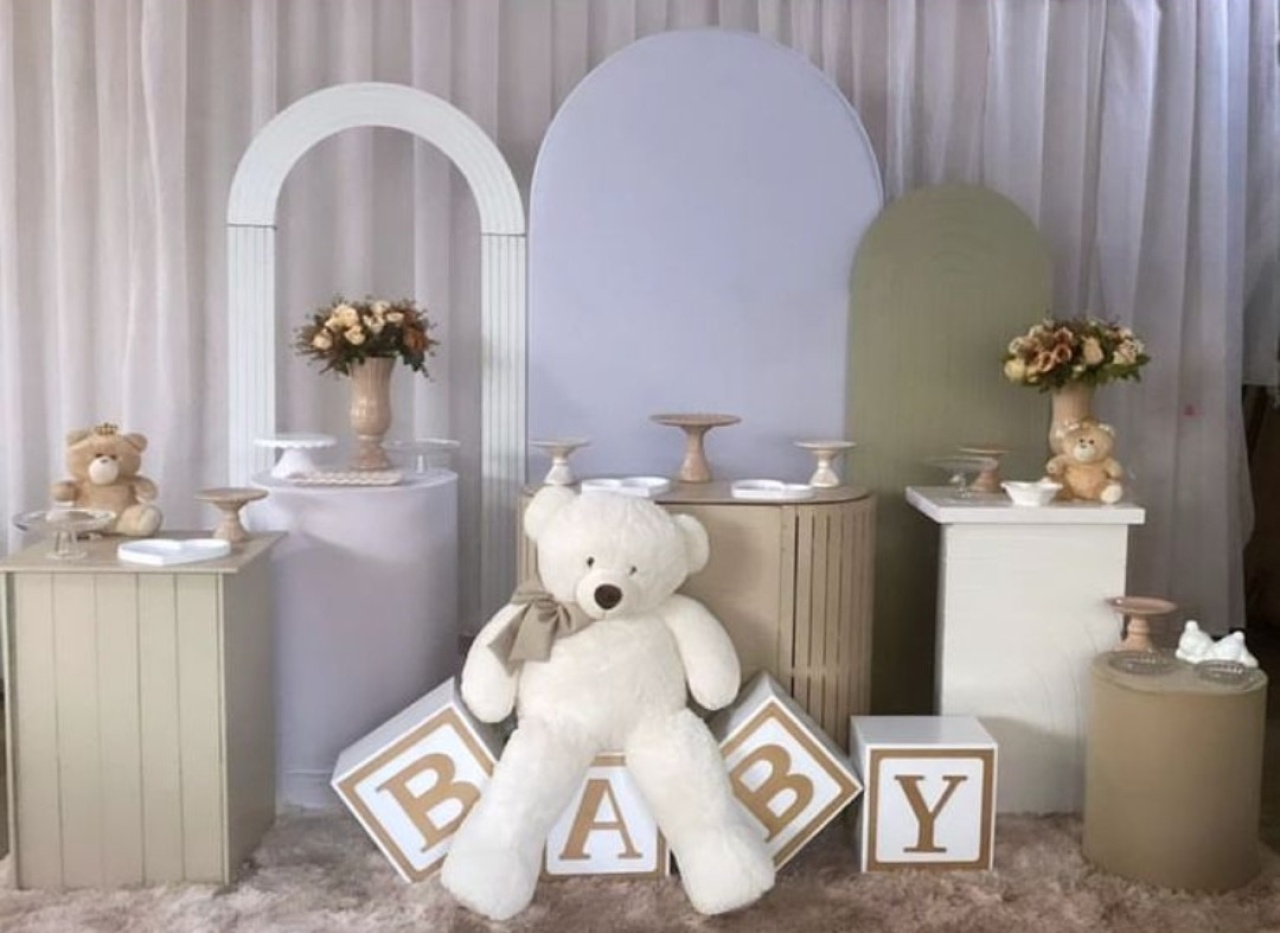 Kit Luxo Chá de Bebê Branco E Bege  - Pacalu Locações 