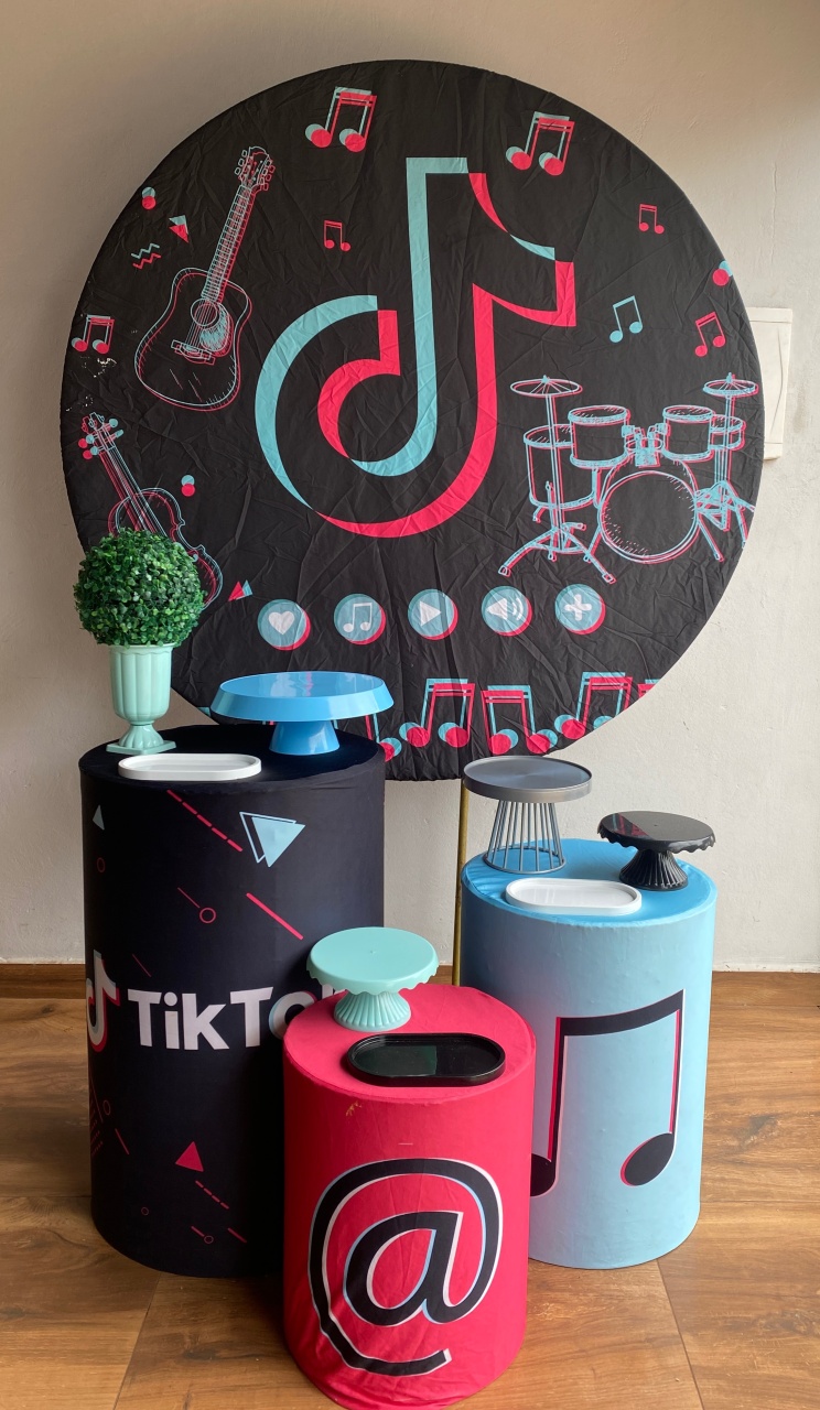 Kit Tik Tok 1 - Pacalu Locações 