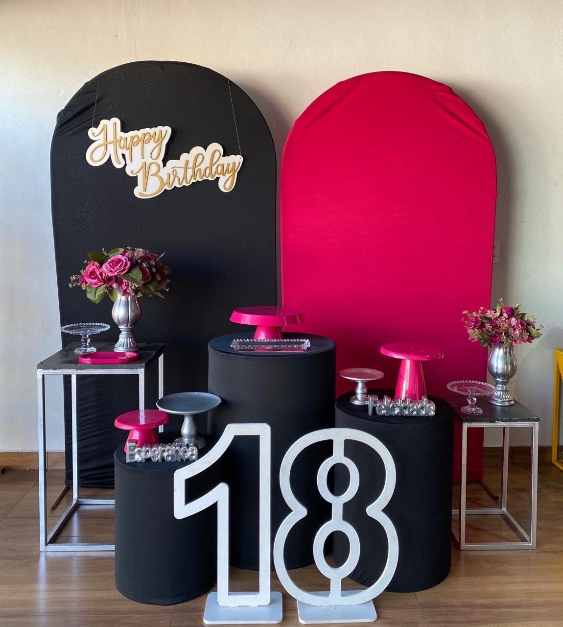 Kit Preto Com Rosa Pink  - Pacalu Locações 