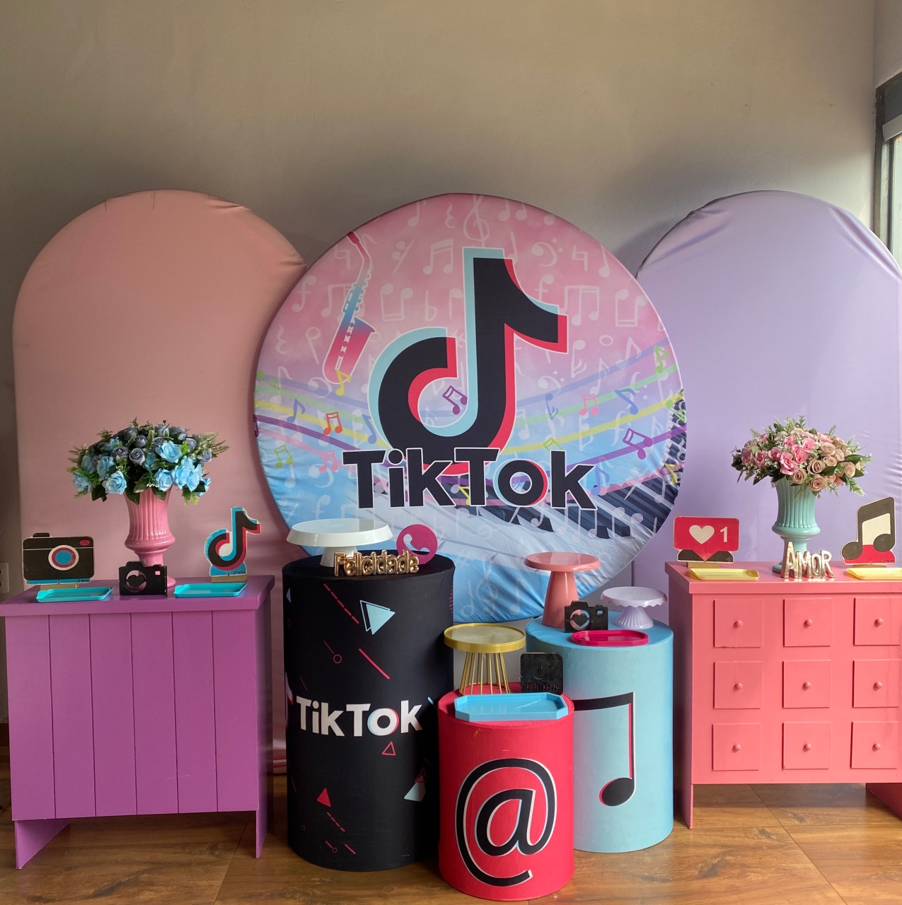 Kit Tik Tok  - Pacalu Locações 