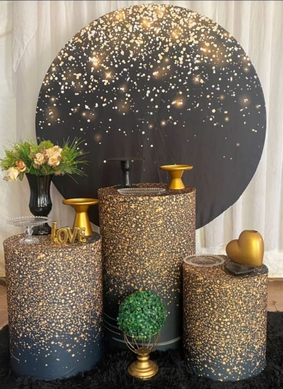 Kit Preto Com Brilho Dourado  - Pacalu Locações 