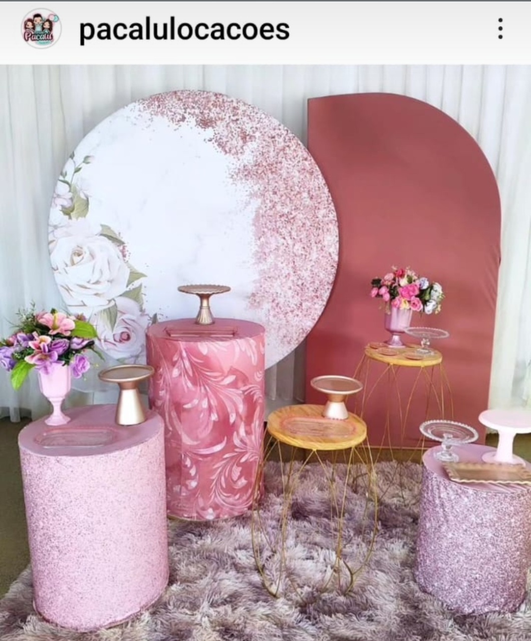 Kit Adulto Luxo Rosas Com Brilho  - Pacalu Locações 