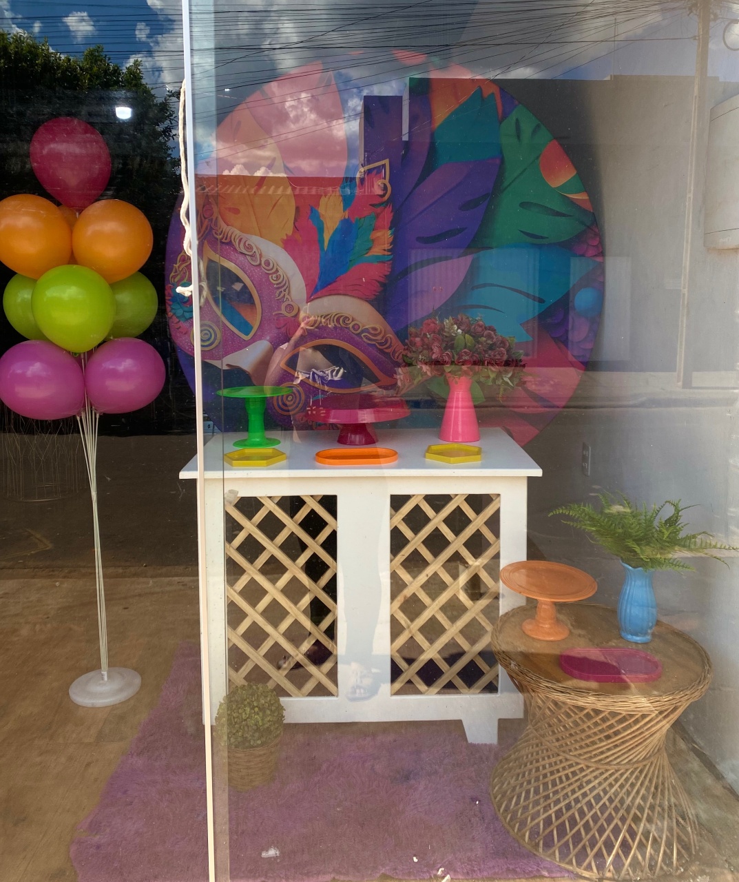 Kit Carnaval Vitrine  - Pacalu Locações 