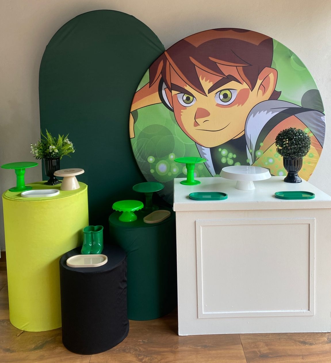 Kit Ben 10 2 - Pacalu Locações 