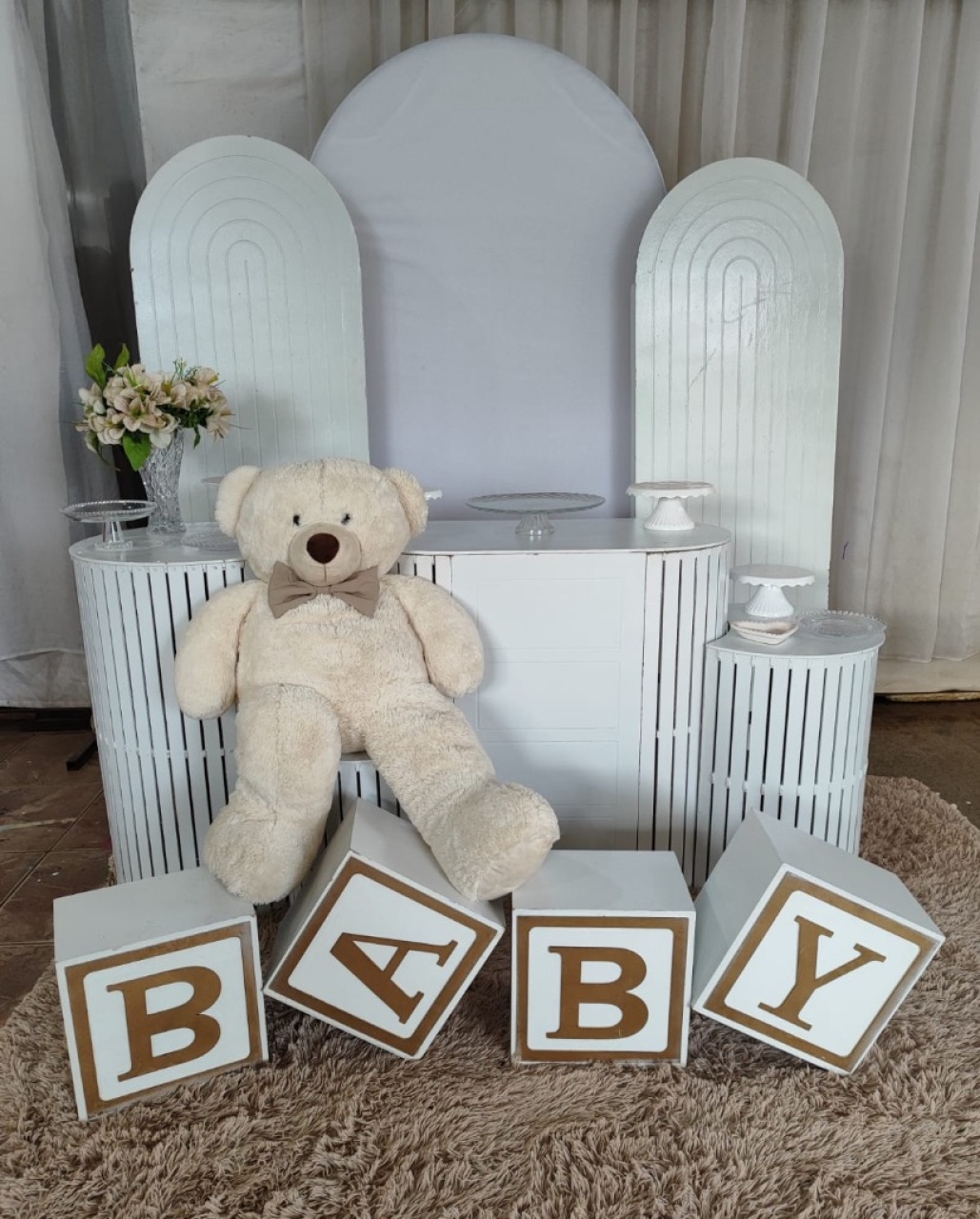Kit Luxo Chá de Bebê Branco  - Pacalu Locações 