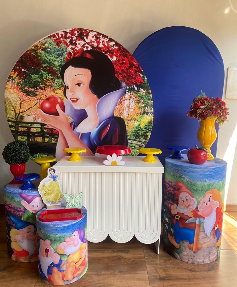 Branca de Neve  - Pacalu Locações 