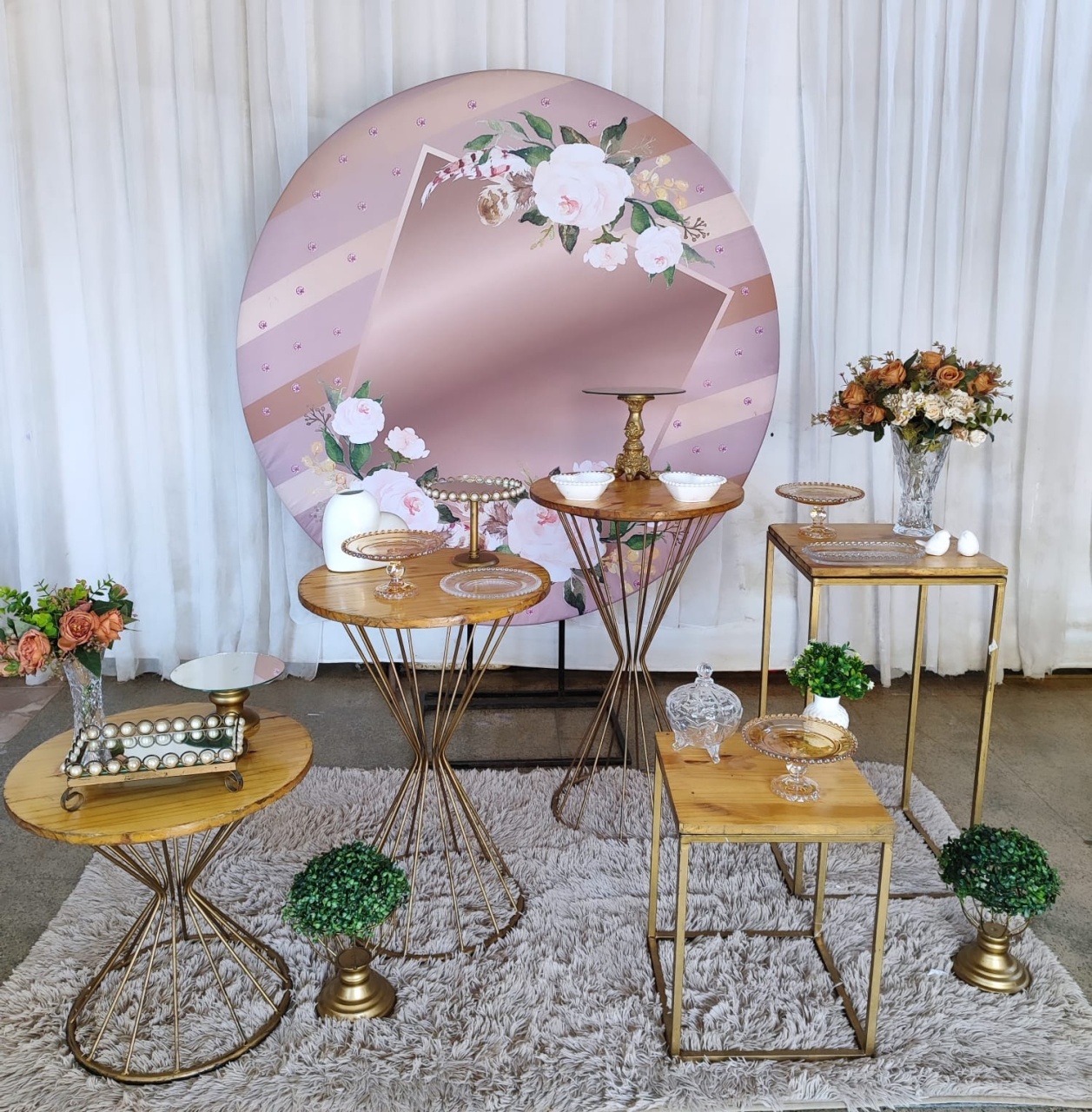 Kit Adulto Rose Com Flores  - Pacalu Locações 
